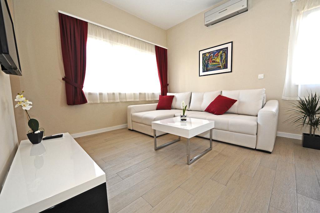 Apartments Villa Violet Zadar Exteriör bild